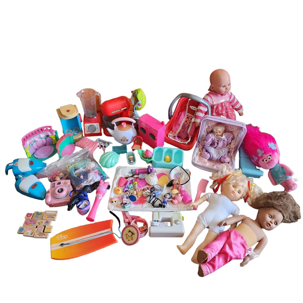 Huge lot of doll items